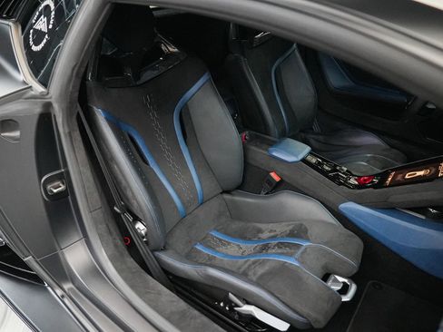Used 2023 Lamborghini Huracan Tecnica RWD image 48