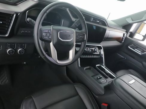 Used 2025 GMC Sierra 2500 Denali w/ Denali Reserve Package image 17