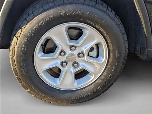 Used 2016 Jeep Grand Cherokee Laredo image 22