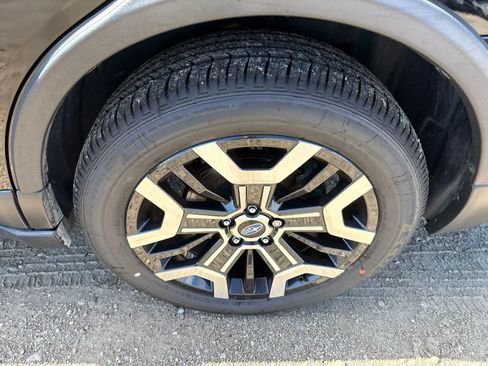 Used 2017 Subaru Outback 3.6R Limited AWD/4WD image 7