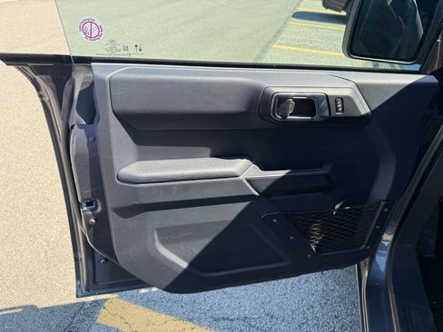 Used 2025 Ford Bronco Big Bend image 9