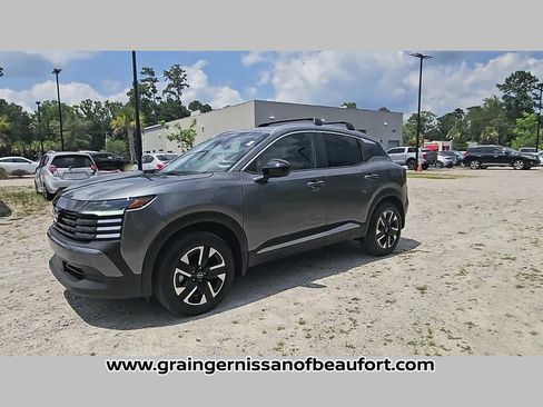 Used 2026 Nissan Kicks SV w/ SV Premium Package AWD/4WD image 35