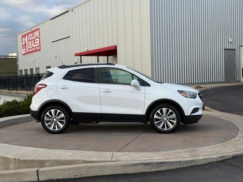 Used 2019 Buick Encore Preferred image 2
