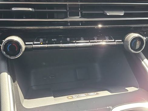 New 2026 Chevrolet Traverse LT image 31