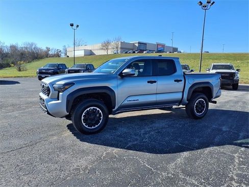 Used 2024 Toyota Tacoma TRD Sport image 27