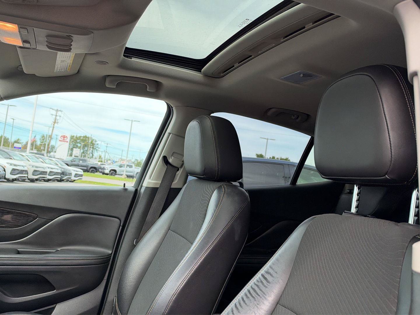Used 2013 Buick Encore Convenience AWD/4WD image 6