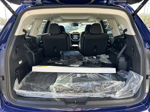 New 2026 Subaru Ascent Touring AWD/4WD image 11
