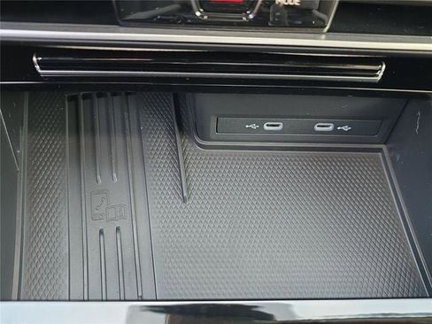 New 2026 Volkswagen Atlas SE FWD image 17