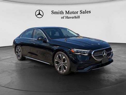 Used 2025 Mercedes-Benz E 350 4MATIC Sedan image 7