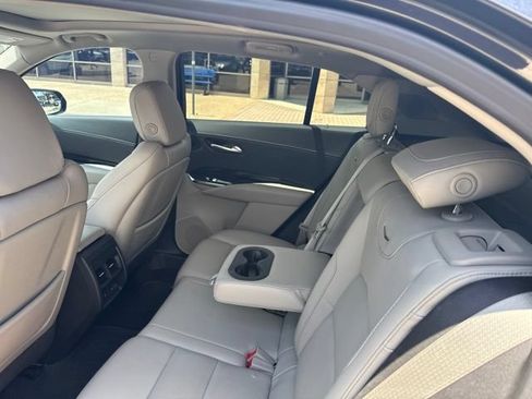 Used 2023 Cadillac XT4 Premium Luxury w/ Cold Weather Package FWD image 13