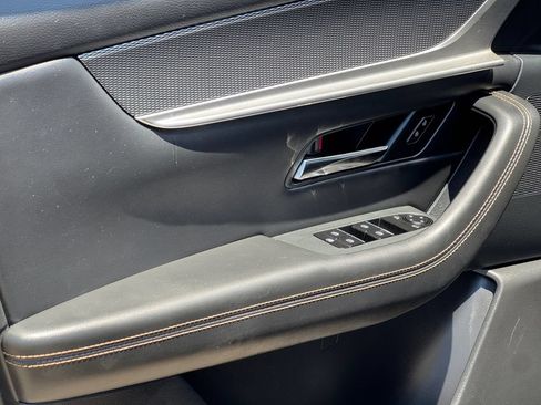 Certified 2025 MAZDA CX-70 Plug-In Hybrid w/ Premium Pkg AWD/4WD image 10