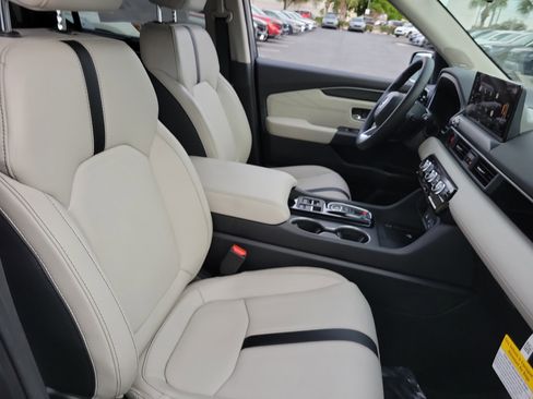 New 2026 Honda Pilot Touring image 6