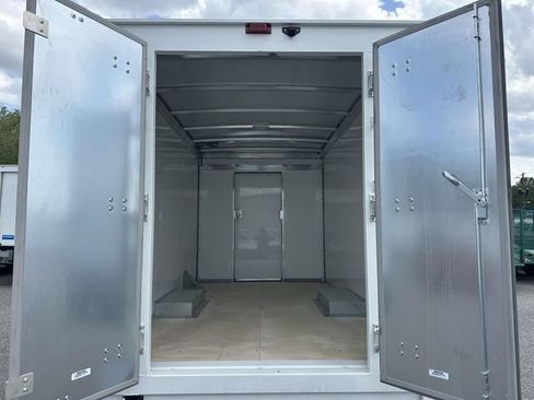 New 2024 Chevrolet Express 3500 w/ Power Convenience Package RWD image 10