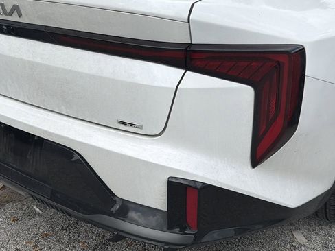 Certified 2025 Kia K4 GT-Line FWD image 11