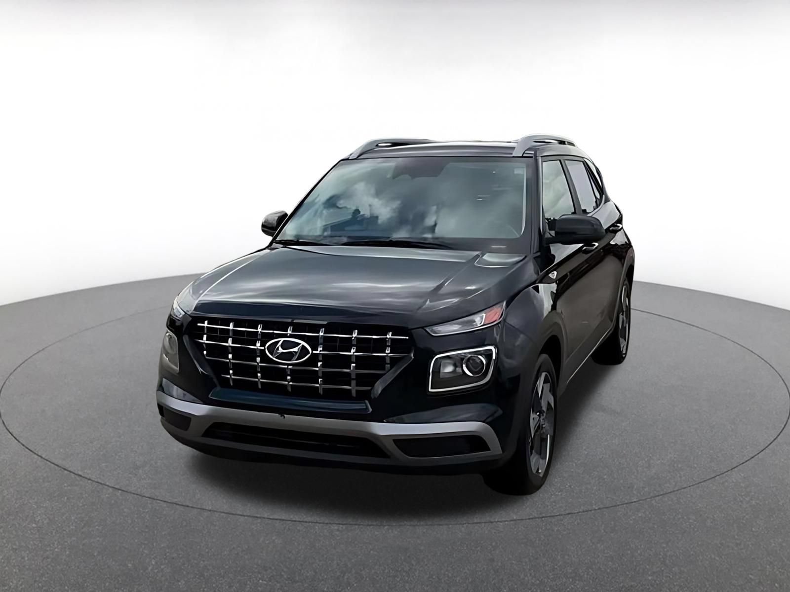 Used 2026 Hyundai Venue SEL FWD image 6