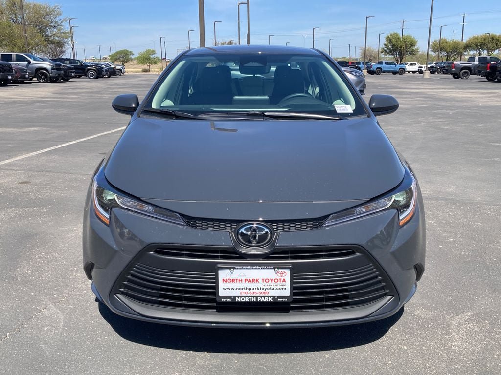 New 2026 Toyota Corolla LE FWD image 2