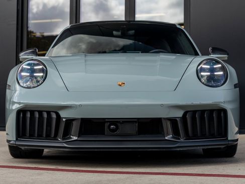 Certified 2025 Porsche 911 Carrera GTS image 8