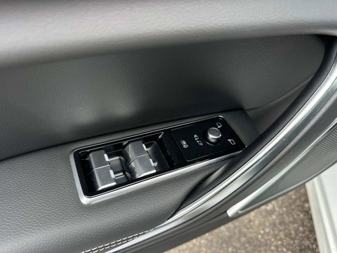 New 2024 Jaguar XF R-Dynamic SE AWD/4WD image 10