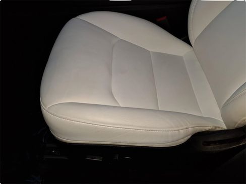 Used 2021 Tesla Model Y Performance image 17