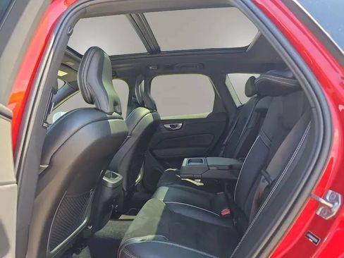 Used 2019 Volvo XC60 T5 R-Design AWD/4WD image 43