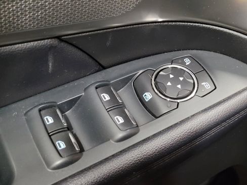 Used 2018 Ford Explorer XLT image 27