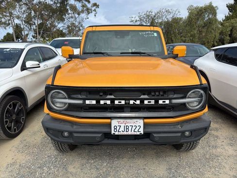 Used 2021 Ford Bronco Outer Banks AWD/4WD image 2