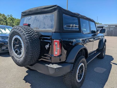 Used 2022 Ford Bronco Outer Banks w/ Sasquatch Package AWD/4WD image 3