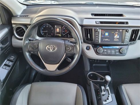 Used 2016 Toyota RAV4 Limited image 7