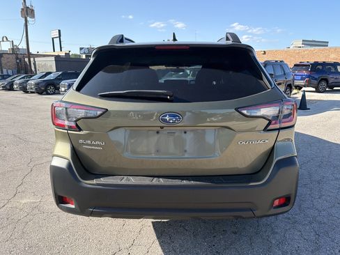 Used 2024 Subaru Outback Premium AWD/4WD image 4
