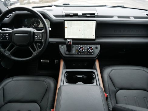 Used 2024 Land Rover Defender 130 X image 10