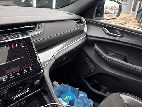 Used 2023 Jeep Grand Cherokee Altitude image 20