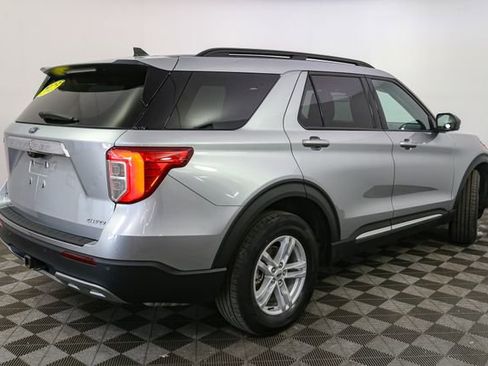 Used 2023 Ford Explorer XLT w/ Equipment Group 202A AWD/4WD image 13