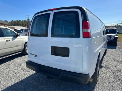 Used 2016 Chevrolet Express 2500 Extended image 8