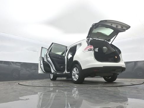 Used 2015 Nissan Rogue SV w/ SV Premium Package image 38