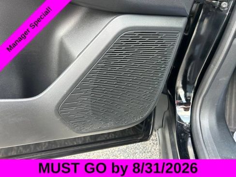 Used 2025 Chevrolet Equinox LT w/ Safety and Technology Package FWD image 14