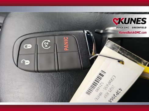 Used 2025 Jeep Compass Limited AWD/4WD image 19