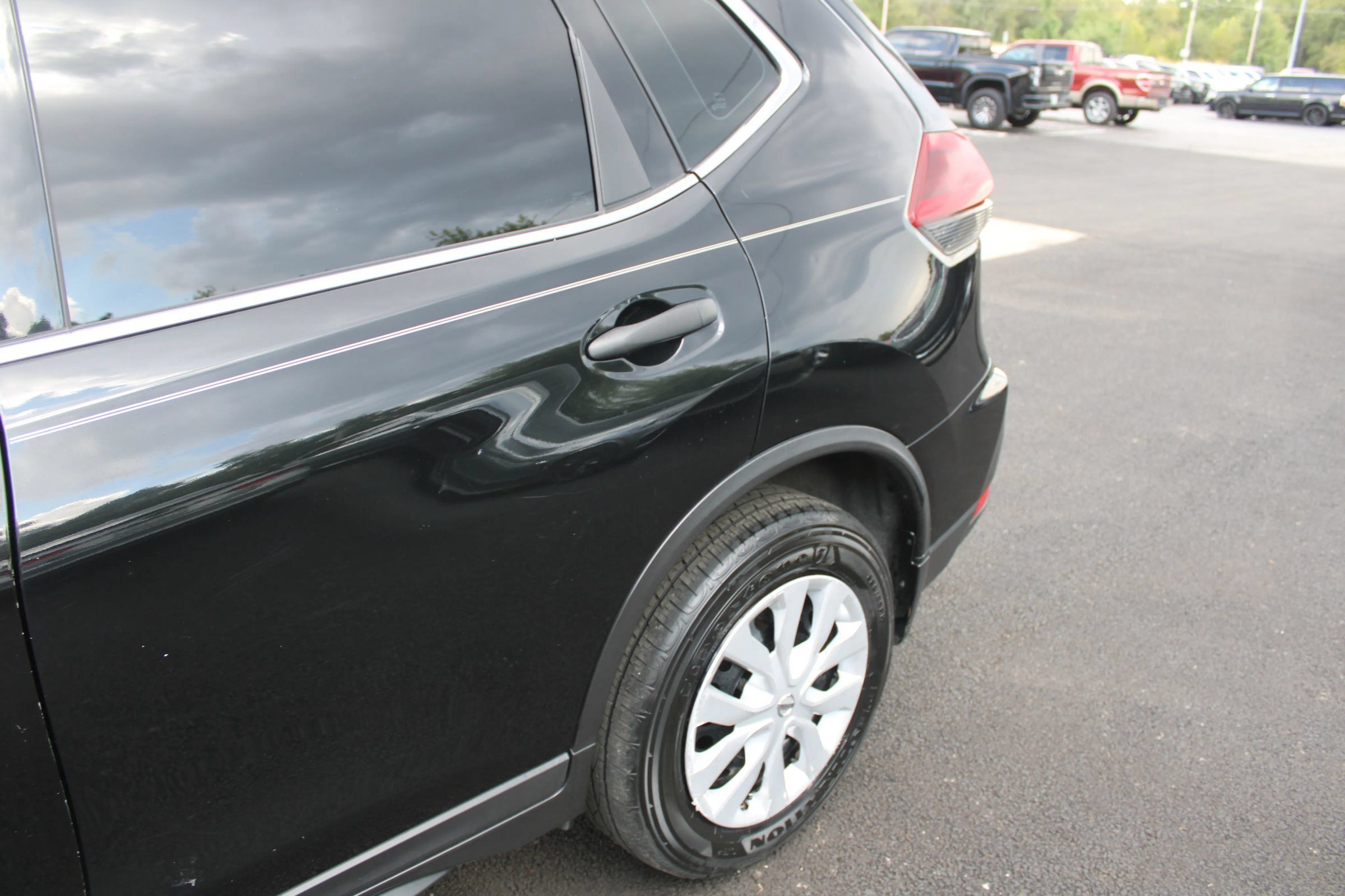 Used 2019 Nissan Rogue SL AWD/4WD image 4