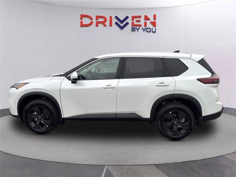 New 2026 Nissan Rogue SV w/ Cold Weather Package FWD image 7