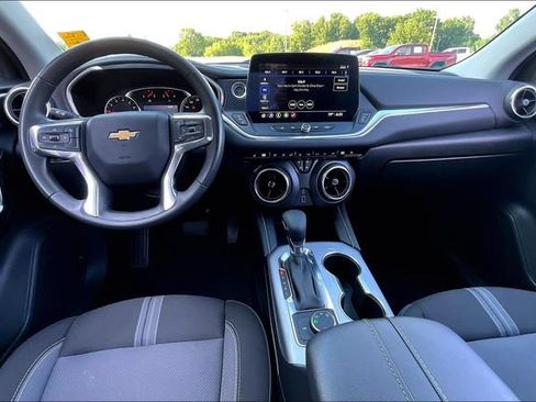 Used 2025 Chevrolet Blazer LT AWD/4WD image 7