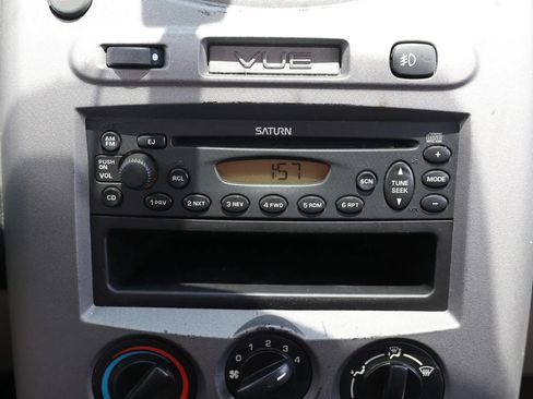 Used 2004 Saturn Vue 2WD V6 image 30