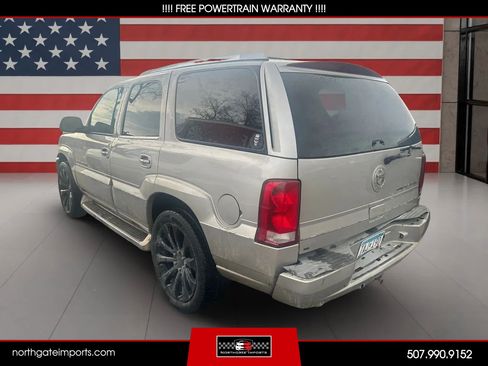 Used 2005 Cadillac Escalade AWD image 4