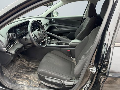 Used 2022 Hyundai Elantra SEL w/ Convenience Package image 11