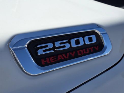 Used 2019 RAM 2500 Laramie image 40