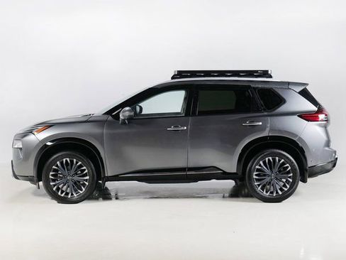 Used 2025 Nissan Rogue Platinum w/ Platinum Premium Package image 2