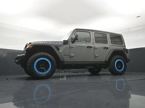 Used 2023 Jeep Wrangler Unlimited Rubicon 4xe w/ Cold Weather Group AWD/4WD image 20