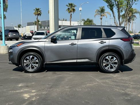 Used 2023 Nissan Rogue SV FWD image 6