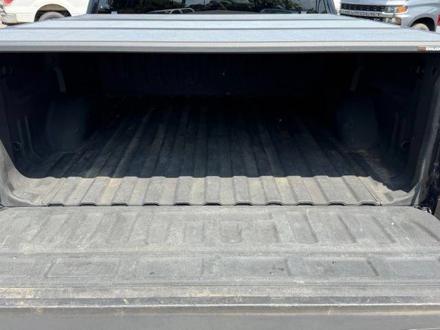 Used 2015 GMC Sierra 1500 SLT w/ SLT Crew Cab Value Package AWD/4WD image 12