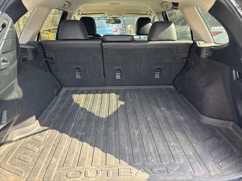 Used 2015 Subaru Outback 2.5i Limited image 16
