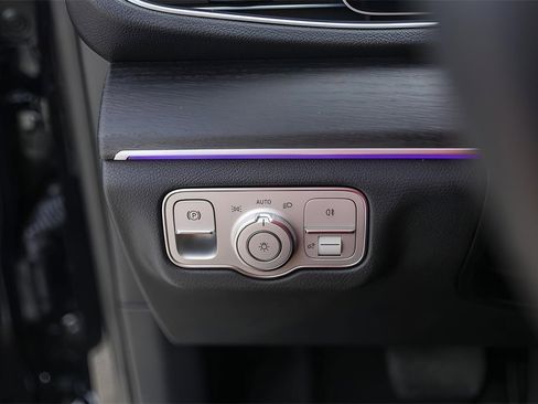 Used 2024 Mercedes-Benz GLE 450e GLE 450e image 18