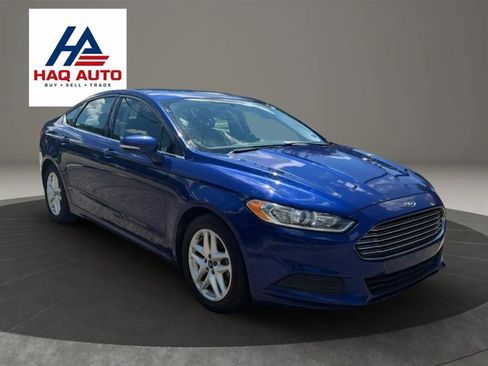 Used 2016 Ford Fusion SE FWD image 3